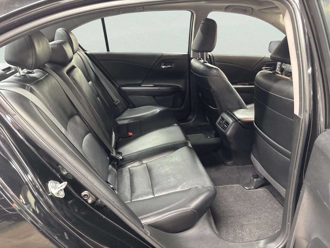 Used 2015 Honda Accord EX-L image 19