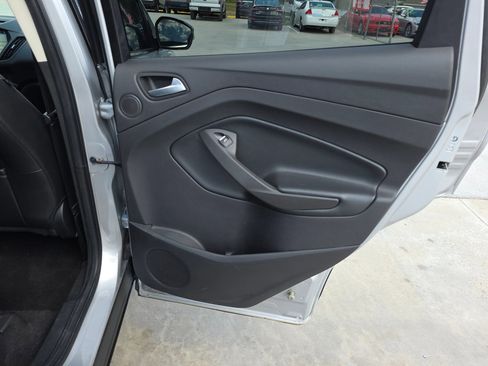 Used 2017 Ford Escape Titanium image 28