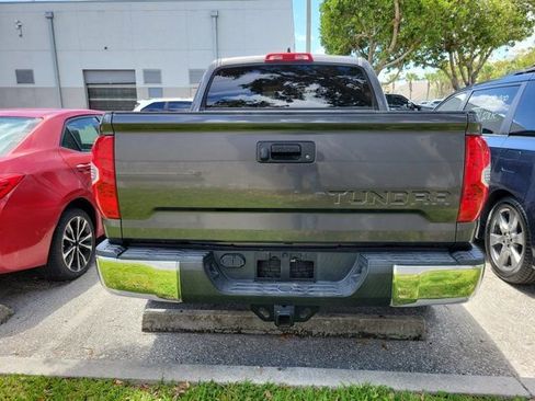 Used 2020 Toyota Tundra SR5 w/ SR5 Upgrade Package image 5