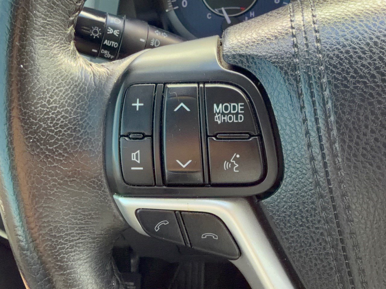 Used 2018 Toyota Sienna XLE w/ XLE Navigation Package FWD image 18