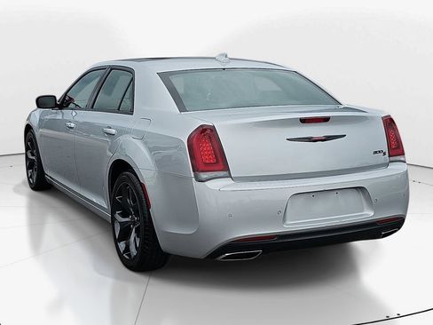 Used 2023 Chrysler 300 S RWD image 8