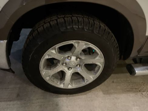 Used 2017 RAM 1500 Laramie image 10