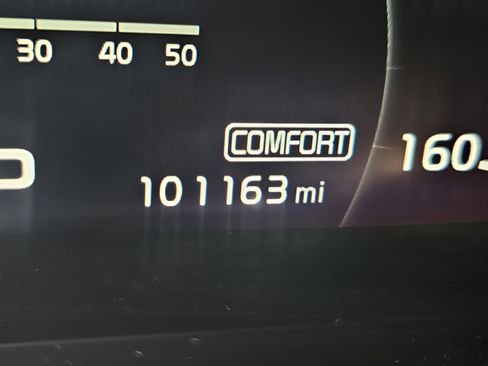 Used 2020 Kia Sorento EX image 16