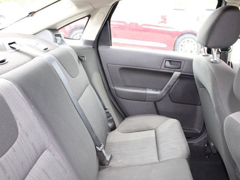 Used 2008 Ford Focus SE FWD image 16