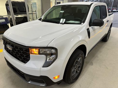 New 2026 Ford Maverick XLT image 3