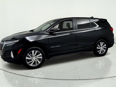 Used 2024 Chevrolet Equinox LT w/ LPO, Floor Liner Package FWD image 2