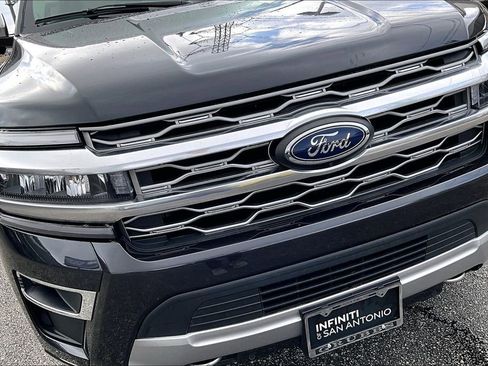 Used 2024 Ford Expedition Platinum AWD/4WD image 40