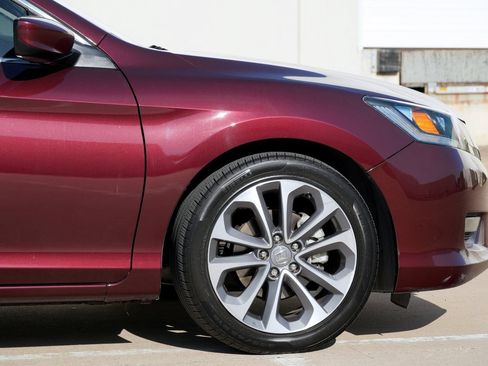 Used 2015 Honda Accord Sport image 30