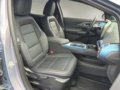 Used 2025 Chevrolet Equinox EV LT w/ Convenience Package FWD image 19