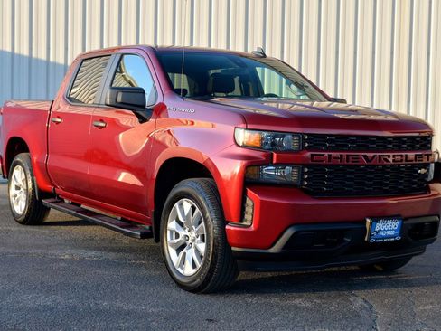 Used 2022 Chevrolet Silverado 1500 Custom w/ LPO, Dark Essentials Package image 2