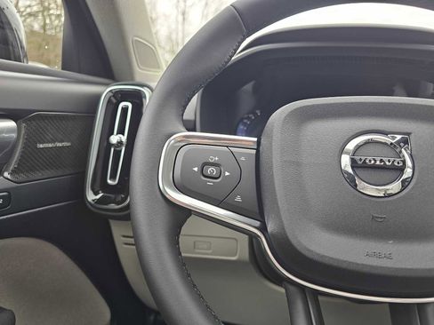 New 2026 Volvo XC40 B5 Plus w/ Protection Package Premier image 33
