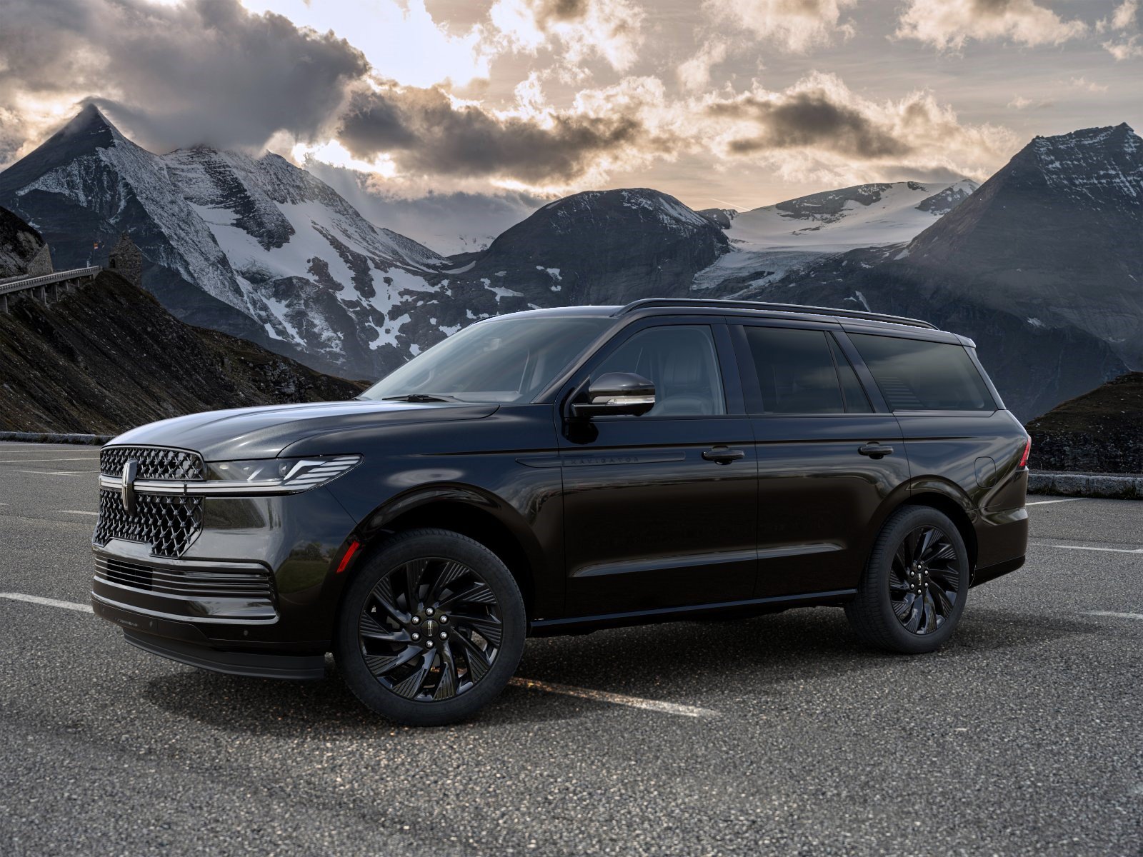 New 2027 Lincoln Navigator Reserve w/ Jet Appearance Package AWD/4WD image 1