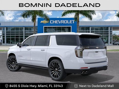 New 2026 Chevrolet Suburban High Country AWD/4WD image 4