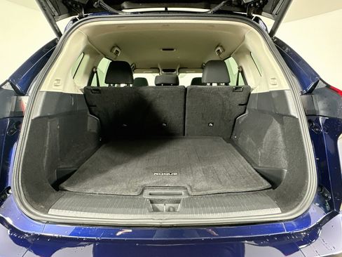 Used 2025 Nissan Rogue SV FWD image 27