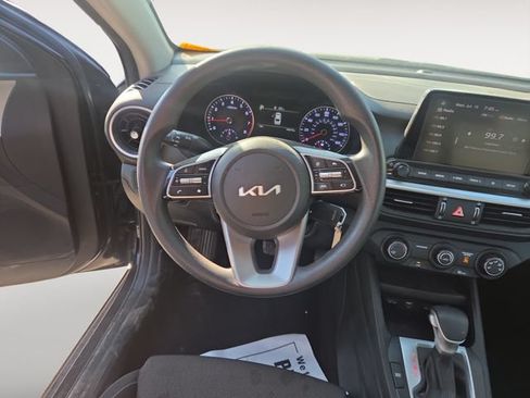 Used 2023 Kia Forte LXS FWD image 10