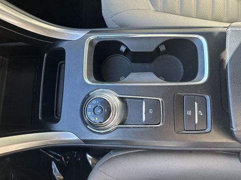 Used 2018 Ford Fusion S image 23