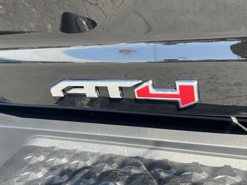 New 2026 GMC Canyon AT4 w/ Technology Plus Package AWD/4WD image 9