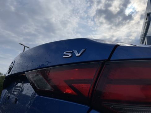 Used 2022 Nissan Sentra SV image 12