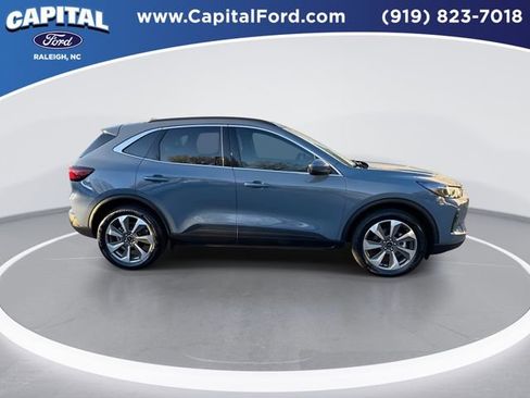 Certified 2025 Ford Escape Platinum w/ Premium Technology Package image 9