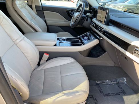 Used 2020 Lincoln Aviator Reserve w/ Equipment Group 201A AWD/4WD image 24