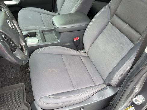 Used 2022 Nissan Frontier SV AWD/4WD image 29