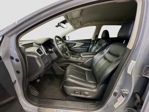 Used 2023 Nissan Murano SV w/ SV Midnight Edition Package image 13