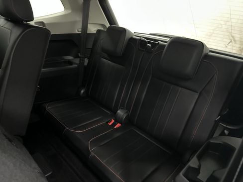 Used 2024 Volkswagen Tiguan Wolfsburg Edition FWD image 23