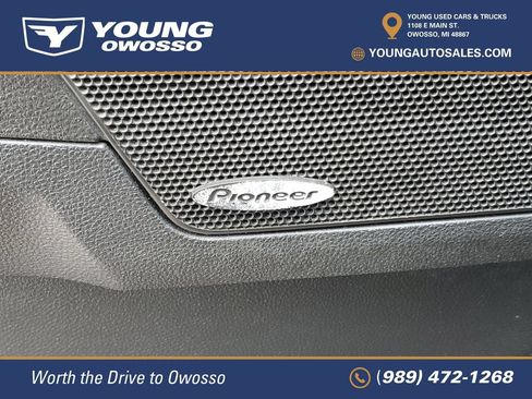 Used 2015 Chevrolet Equinox LT w/ Chrome Appearance Package FWD image 24