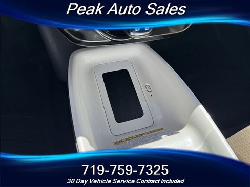 Used 2016 Toyota Prius Three FWD image 22
