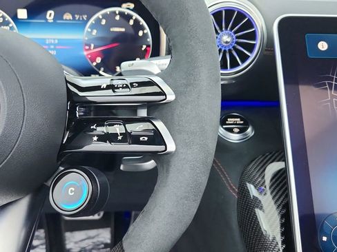 Used 2024 Mercedes-Benz SL 63 AMG 4MATIC image 33