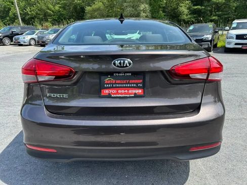 Used 2017 Kia Forte LX w/ LX Popular Package FWD image 7