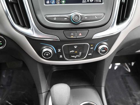 Used 2023 Chevrolet Equinox LS w/ LS Convenience Package FWD image 20