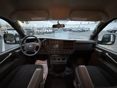 Used 2021 GMC Savana 2500 w/ Driver Convenience Package image 20