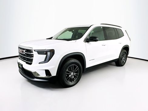 Used 2025 GMC Acadia Elevation image 3