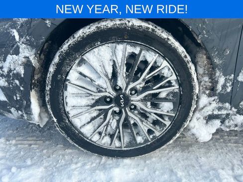 Used 2023 Kia Forte GT-Line w/ GT-Line Technology Package image 17