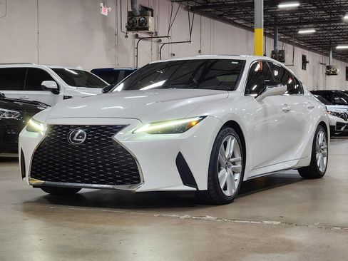 Used 2023 Lexus IS 300 w/ Comfort Package image 5