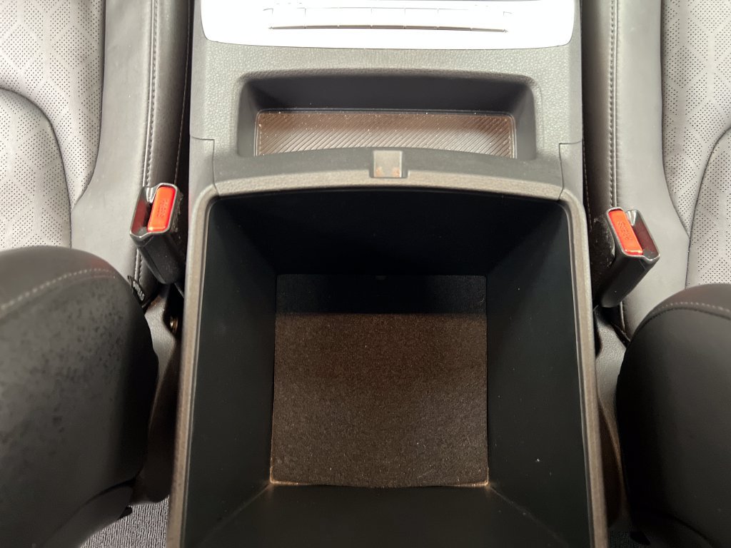 Used 2025 Kia Carnival FWD image 52
