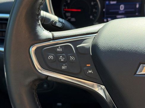 Used 2020 Chevrolet Equinox LT FWD image 17
