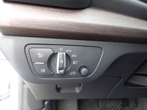 Used 2023 Audi Q5 2.0T Premium Plus w/ Premium Plus Package AWD/4WD image 16