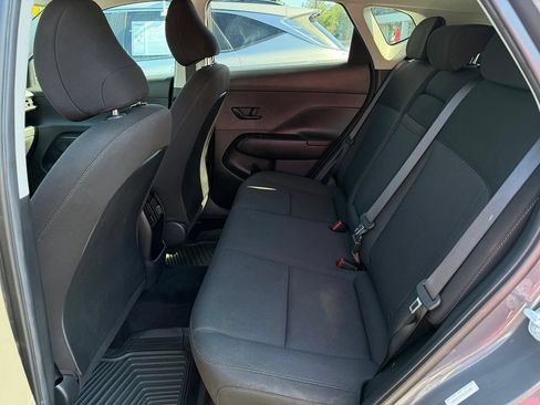 Used 2025 Hyundai Kona SEL AWD/4WD image 16