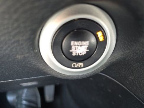 Used 2021 Chrysler Pacifica Touring-L w/ S Appearance Package image 27