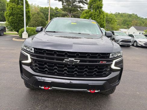 Used 2024 Chevrolet Tahoe Z71 w/ Z71 Off-Road Package AWD/4WD image 8