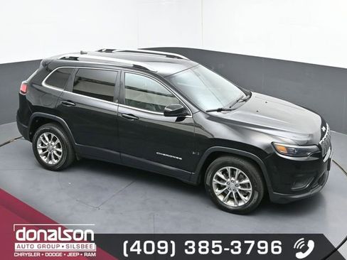 Used 2019 Jeep Cherokee Latitude Plus image 17
