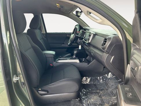 Used 2021 Toyota Tacoma image 10