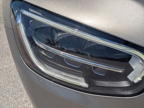 Used 2021 Mercedes-Benz GLC 300 w/ Premium Package image 9