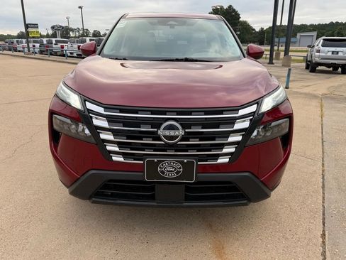 Used 2025 Nissan Rogue SV FWD image 9