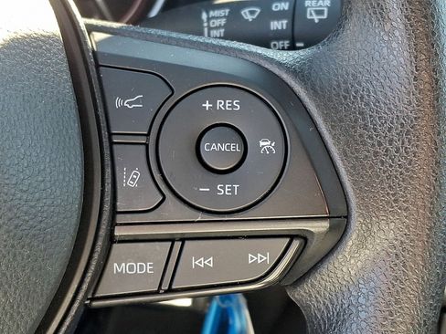 Used 2025 Toyota RAV4 LE image 20