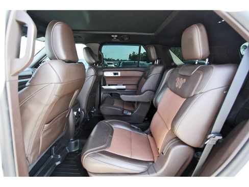 Used 2023 Ford Explorer King Ranch w/ Technology Package RWD image 10