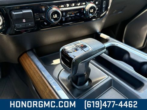 Used 2022 Chevrolet Silverado 1500 High Country image 33