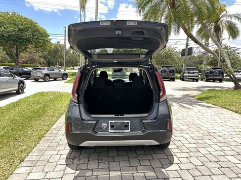 Used 2024 Kia Soul LX w/ Option Group 015 FWD image 28